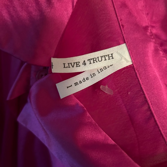 NWOT Fushsia Polyester Satin Live 4 Truth tunic - Picture 4 of 5